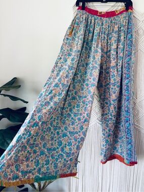 Wild Child Kantha Vintage Sari Reversible Floral Wide Leg Pants OS 2X and Under
